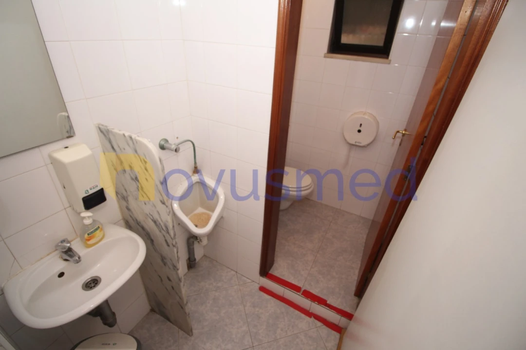 Loja para Venda em Albufeira e Olhos de Água Foto 13