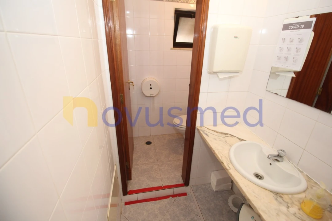 Loja para Venda em Albufeira e Olhos de Água Foto 19