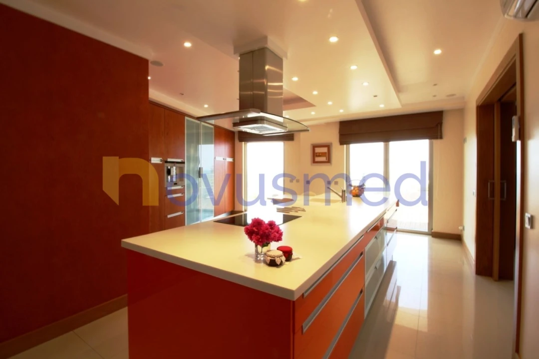 Moradia T5 para Venda em Albufeira e Olhos de Água Foto 14