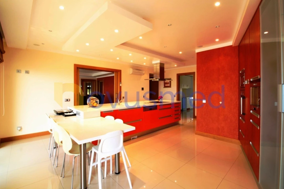 Moradia T5 para Venda em Albufeira e Olhos de Água Foto 16