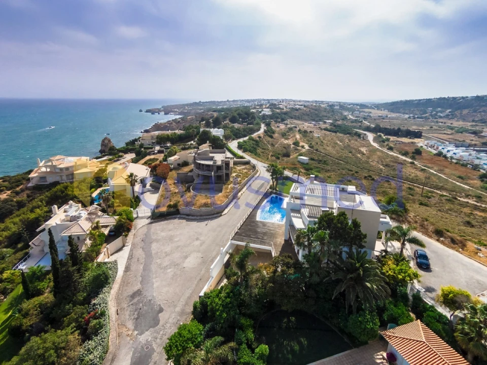 Moradia T5 para Venda em Albufeira e Olhos de Água Foto 3