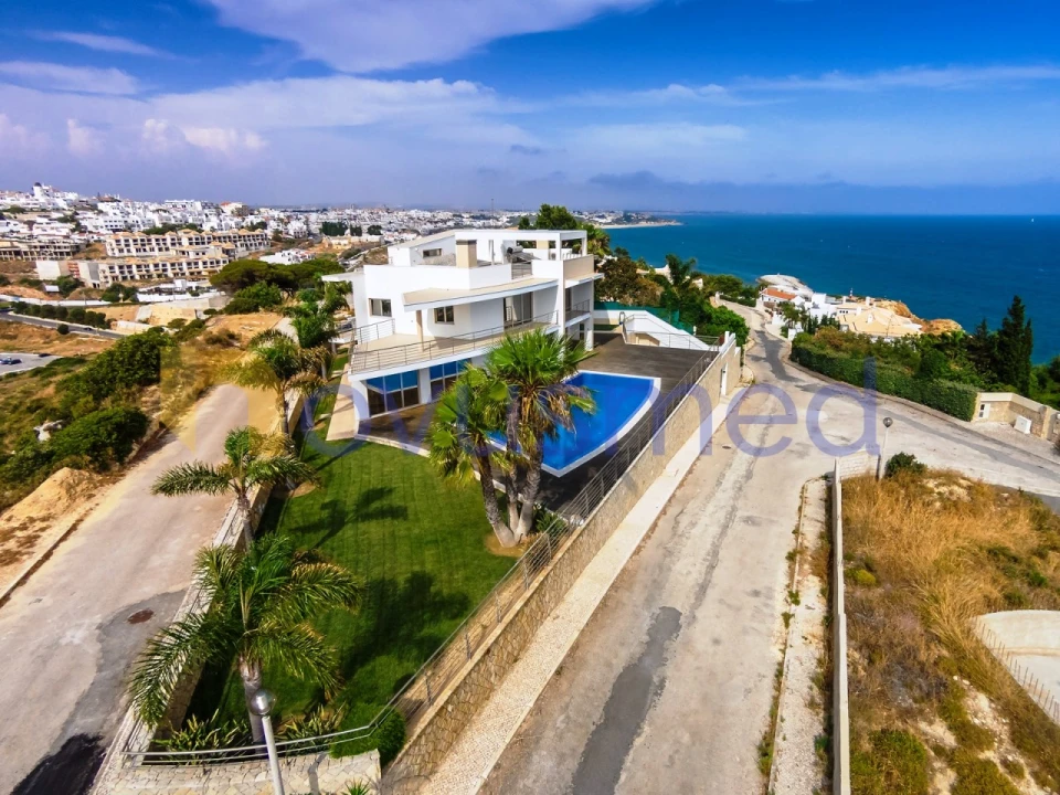 Moradia T5 para Venda em Albufeira e Olhos de Água Foto 6