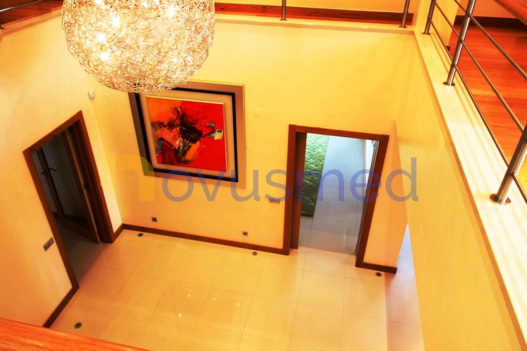 Moradia T5 para Venda em Albufeira e Olhos de Água Foto 12