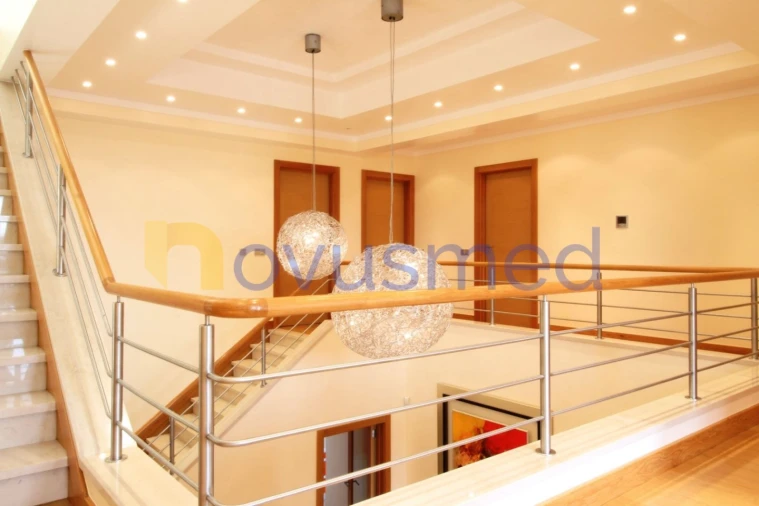 Moradia T5 para Venda em Albufeira e Olhos de Água Foto 13