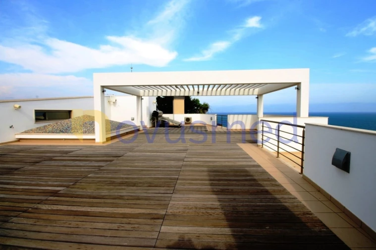 Moradia T5 para Venda em Albufeira e Olhos de Água Foto 32