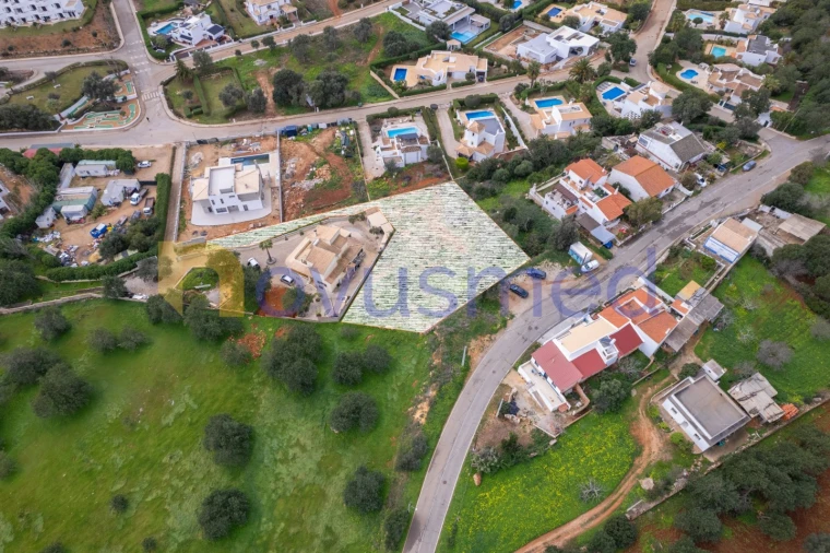 Terreno para Venda em Albufeira e Olhos de Água Foto 1