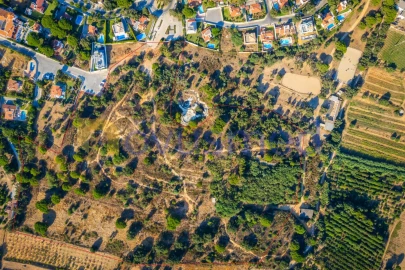 Terreno para Venda em Albufeira e Olhos de Água
