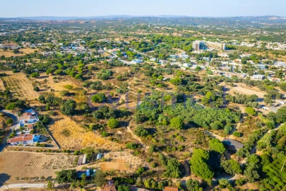 Terreno para Venda em Albufeira e Olhos de Água