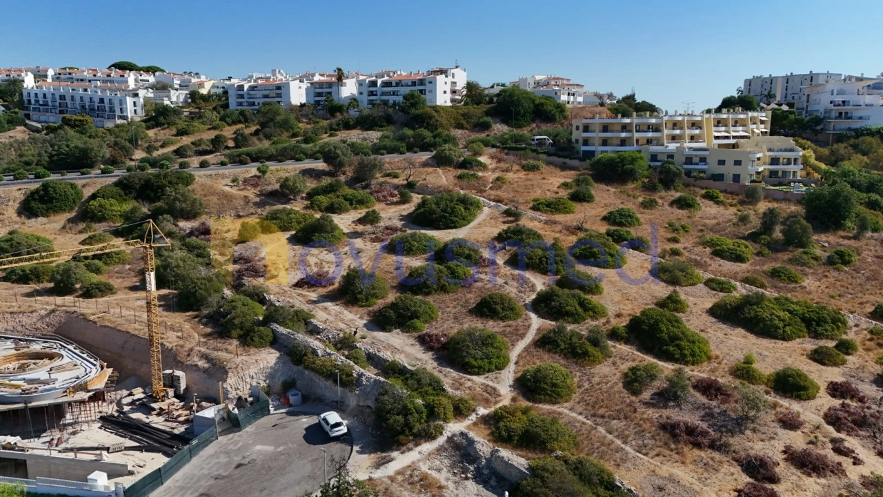 Terreno para Venda em Albufeira e Olhos de Água Foto 14