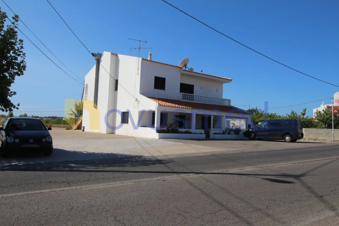 Loja para Venda em Albufeira e Olhos de Água Foto 1
