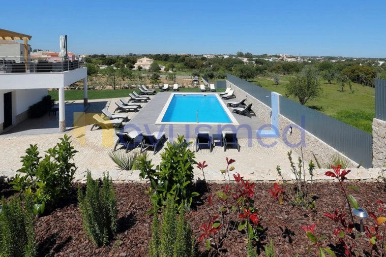 Moradia T10 para Venda em Albufeira e Olhos de Água Foto 3