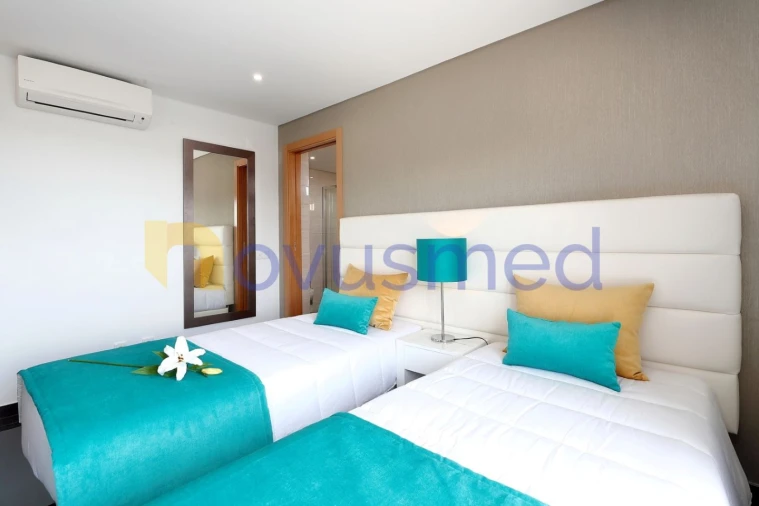 Moradia T10 para Venda em Albufeira e Olhos de Água Foto 12