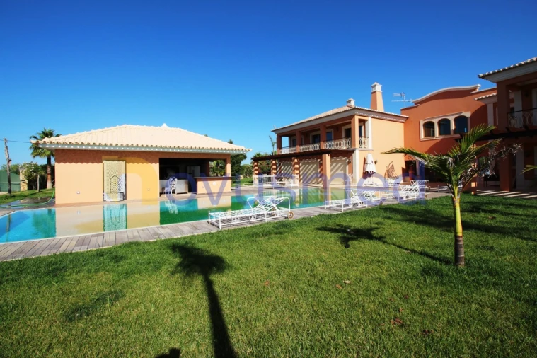 Moradia T5 para Venda em Paderne