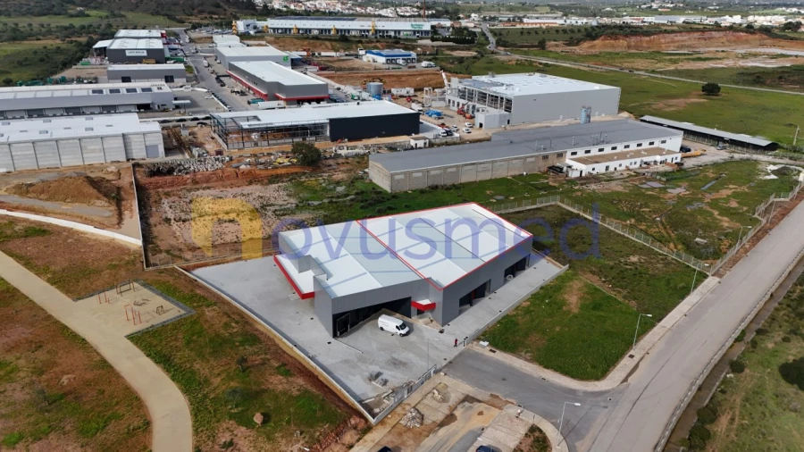 Armazém para Arrendamento em Algoz e Tunes Foto 3