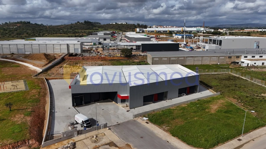 Armazém para Arrendamento em Algoz e Tunes Foto 2
