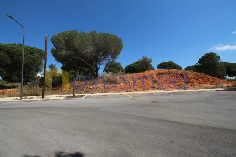 Terreno para Venda em Albufeira e Olhos de Água Foto 10