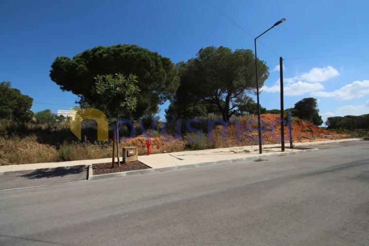 Terreno para Venda em Albufeira e Olhos de Água Foto 11
