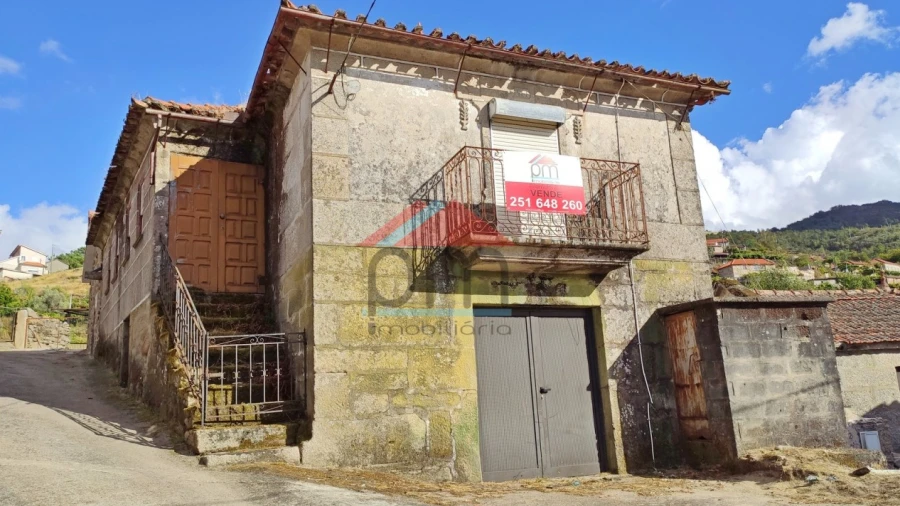 Moradia T2 para Venda em Tangil