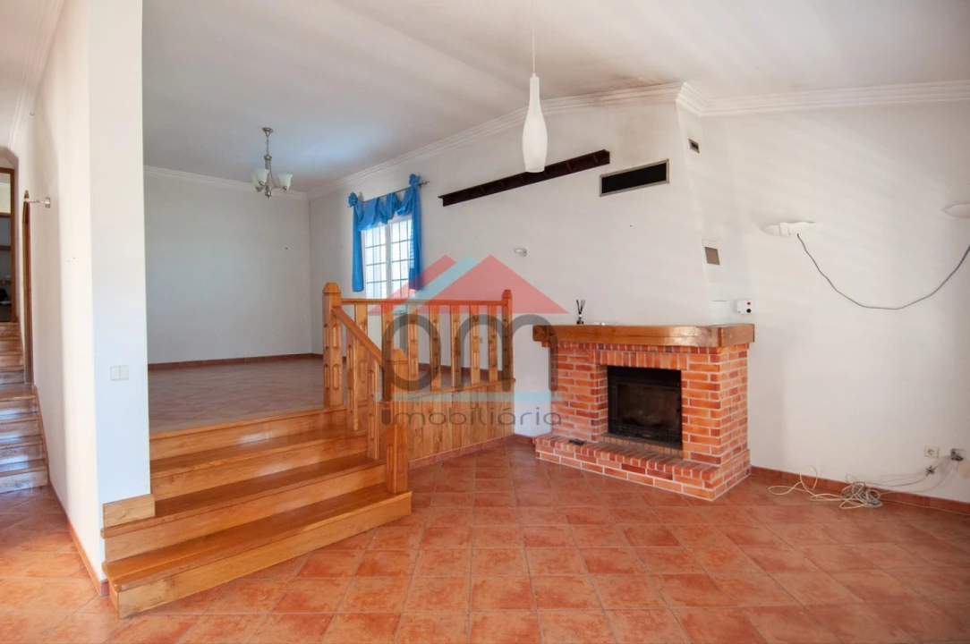 Moradia T4 para Venda em Longos Vales Foto 5