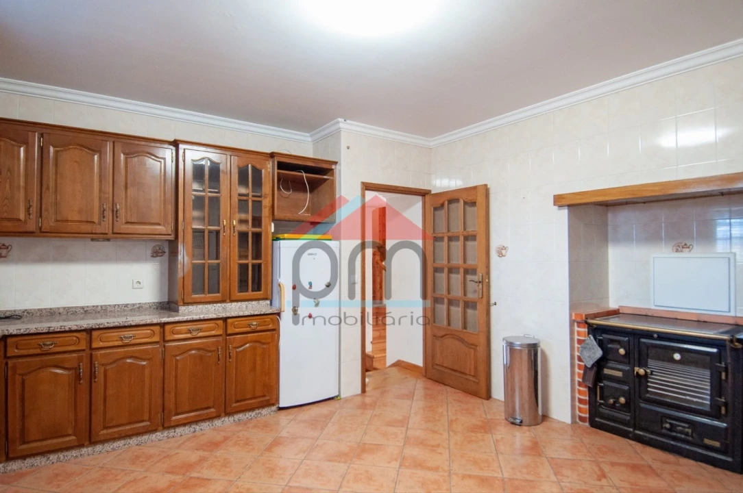 Moradia T4 para Venda em Longos Vales Foto 4