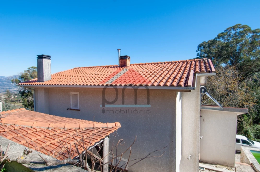 Moradia T4 para Venda em Longos Vales Foto 19