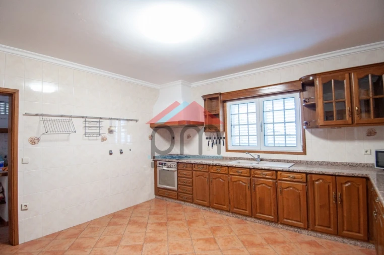 Moradia T4 para Venda em Longos Vales Foto 3