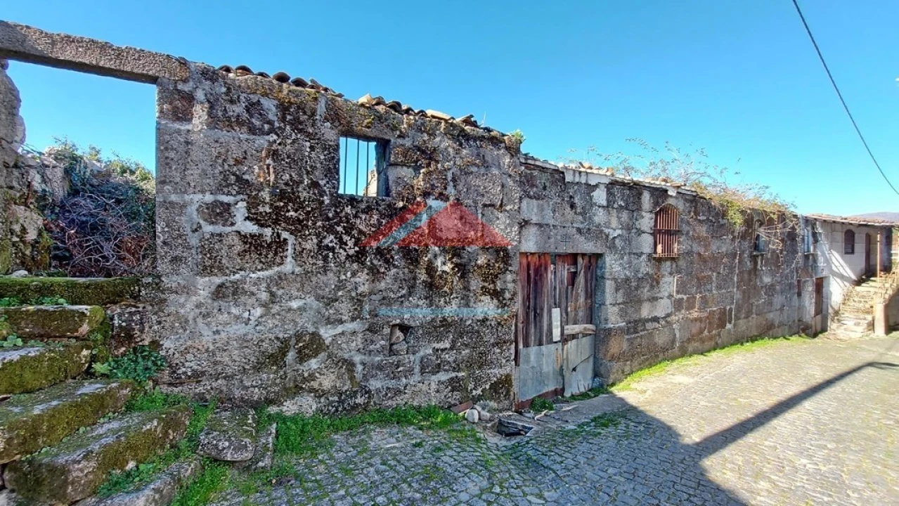 Moradia T3 para Venda em Ruivães e Campos Foto 4