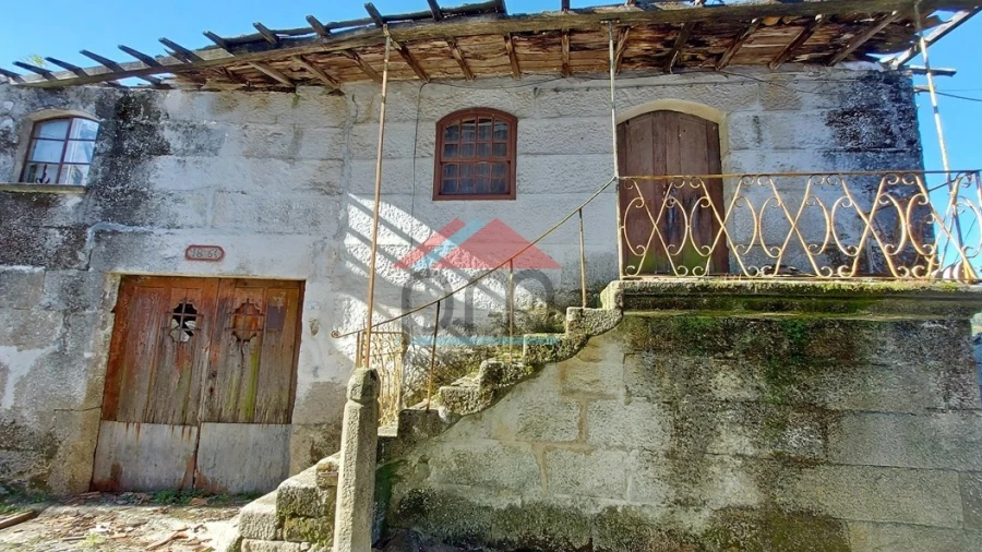 Moradia T3 para Venda em Ruivães e Campos