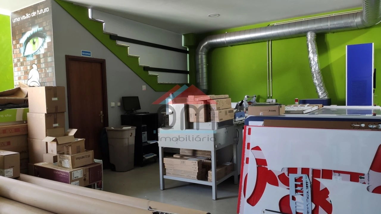 Armazém para Venda em Mazedo e Cortes Foto 3