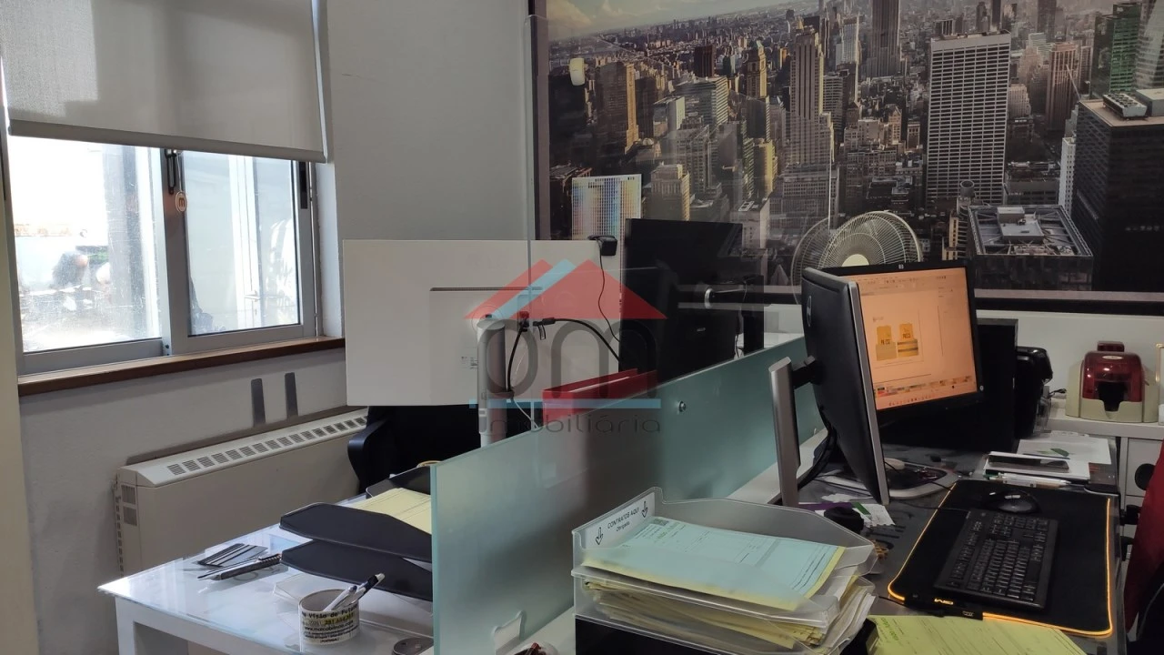 Armazém para Venda em Mazedo e Cortes Foto 4