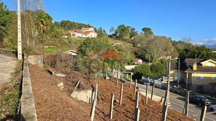 Moradia T3 para Venda em Troporiz e Lapela Foto 17