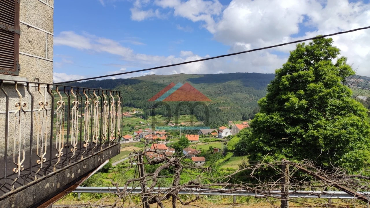 Moradia T3 para Venda em Riba de Mouro Foto 9