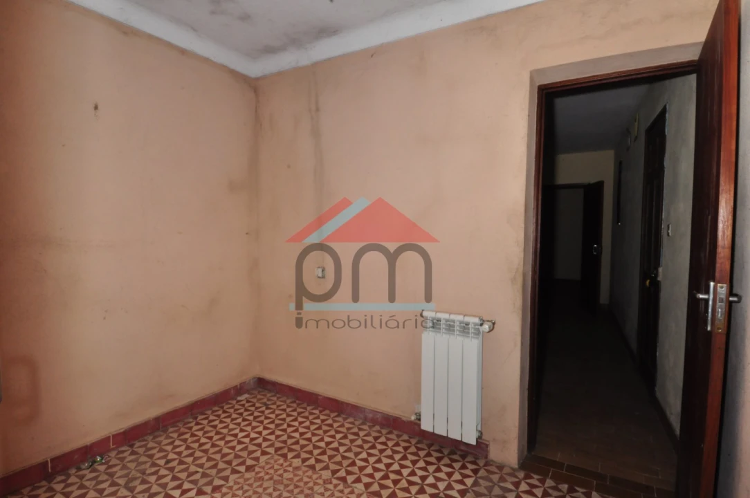 Moradia T3 para Venda em Riba de Mouro Foto 16