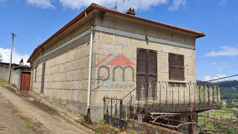 Moradia T3 para Venda em Riba de Mouro Foto 3