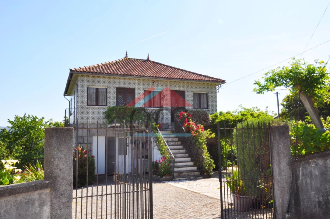 Moradia T4 para Venda em Riba de Mouro Foto 25