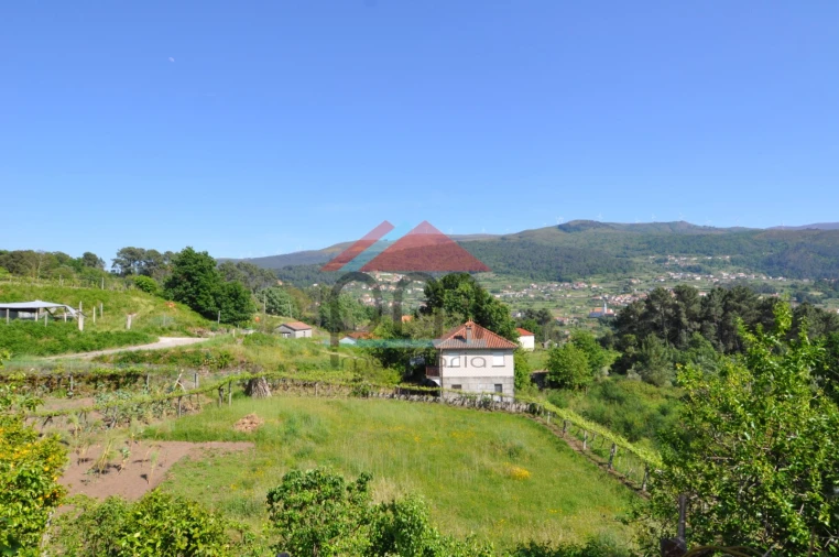 Moradia T4 para Venda em Riba de Mouro Foto 17