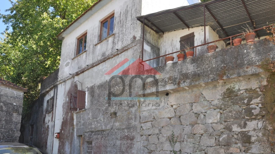 Moradia T2 para Venda em Tangil