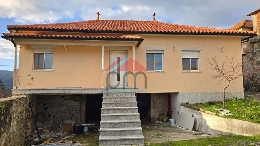 Moradia T3 para Venda em Boivão