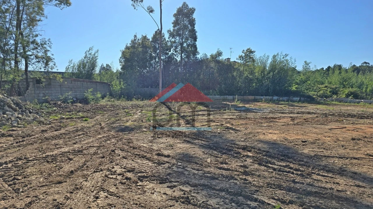 Terreno para Venda em Mazedo e Cortes Foto 3
