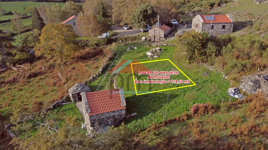 Terreno para Venda em Riba de Mouro Foto 3
