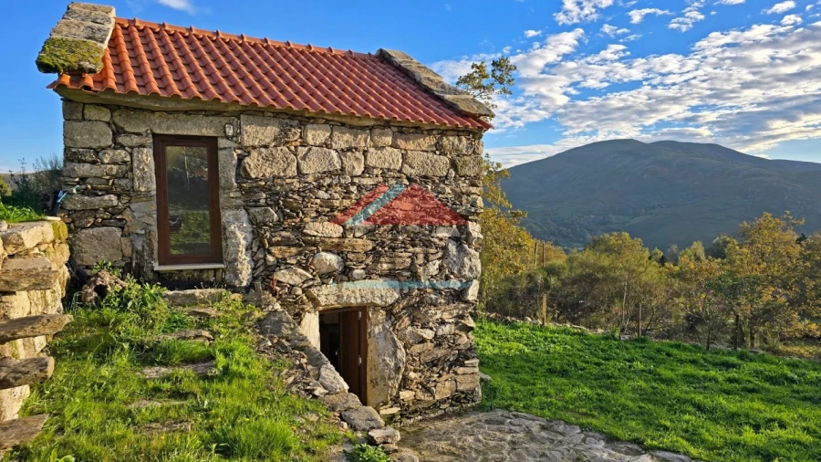 Terreno para Venda em Riba de Mouro Foto 9