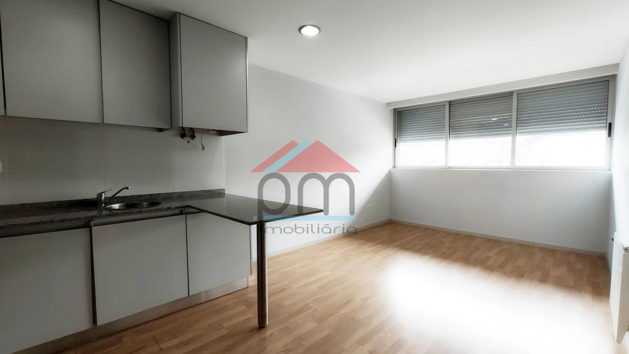 Apartamento T1 para Venda em Mazedo e Cortes Foto 3