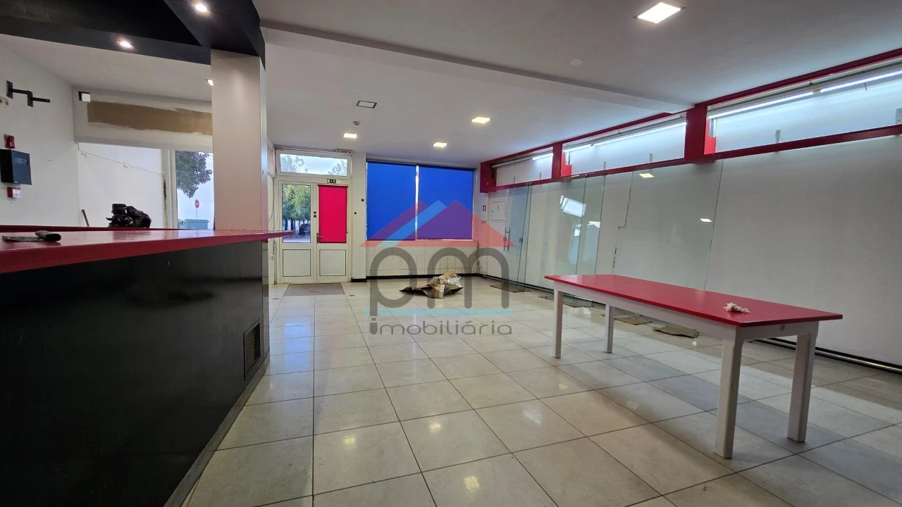 Loja para Venda em Monção e Troviscoso Foto 3
