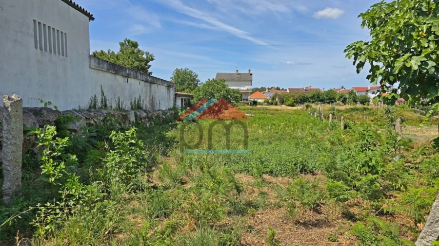 Terreno para Venda em Monção e Troviscoso Foto 1