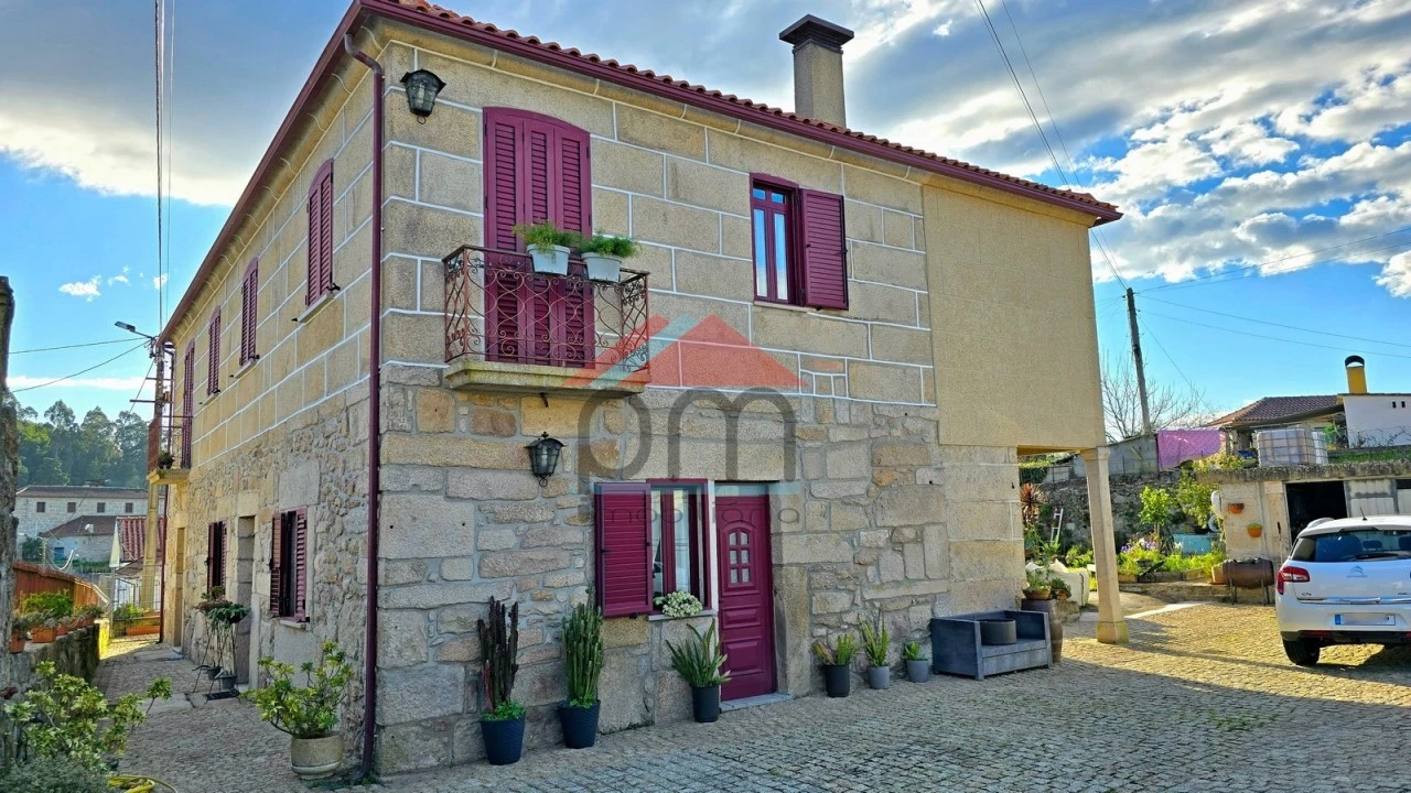 Moradia T4 para Venda em Troporiz e Lapela Foto 4