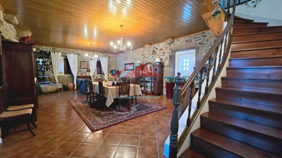 Moradia T4 para Venda em Troporiz e Lapela Foto 6