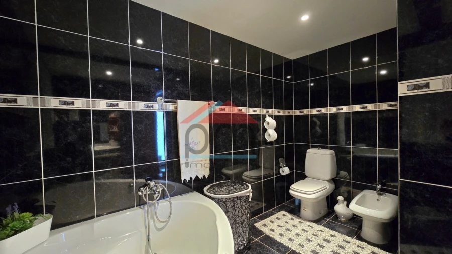 Moradia T4 para Venda em Troporiz e Lapela Foto 15