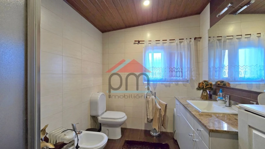 Moradia T4 para Venda em Troporiz e Lapela Foto 18