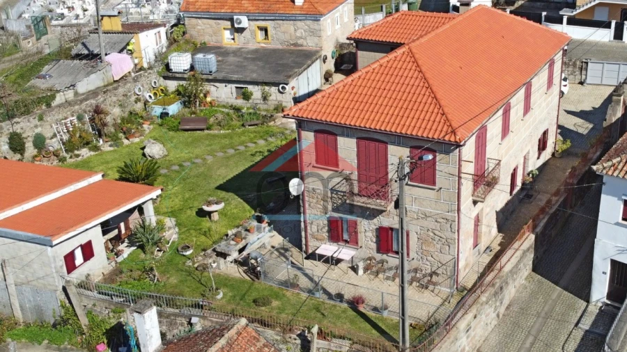 Moradia T4 para Venda em Troporiz e Lapela