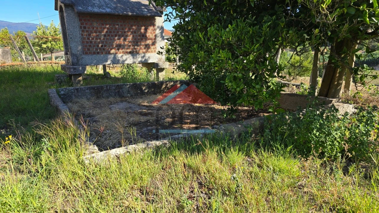 Moradia T2 para Venda em Vila e Roussas Foto 17